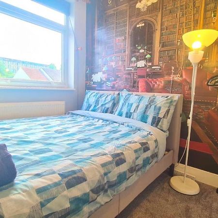 לונדון Cosy Room In East Ham מראה חיצוני תמונה