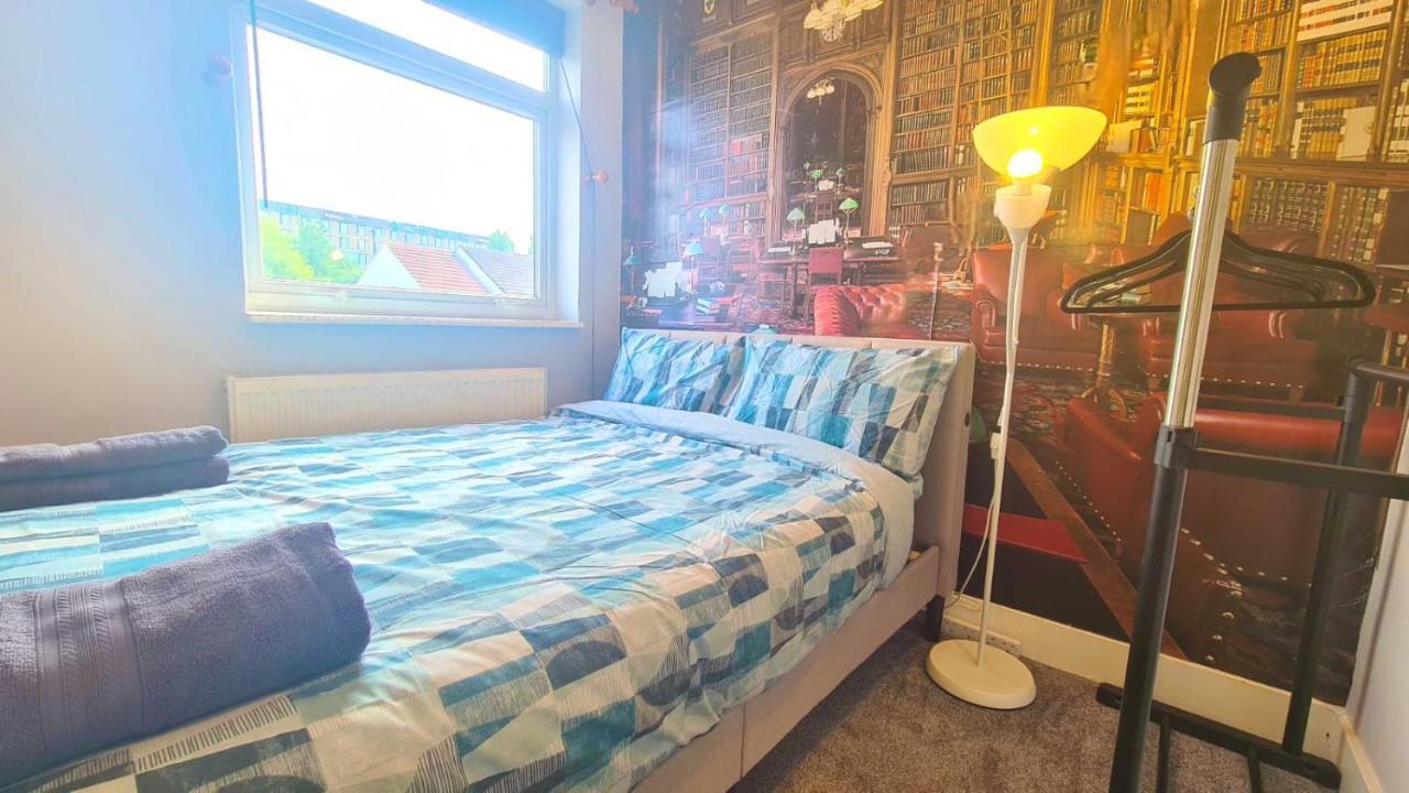 לונדון Cosy Room In East Ham מראה חיצוני תמונה