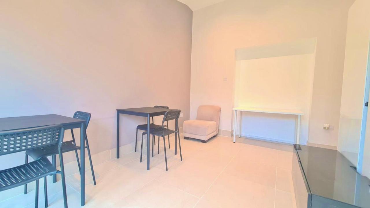 לונדון Cosy Room In East Ham מראה חיצוני תמונה