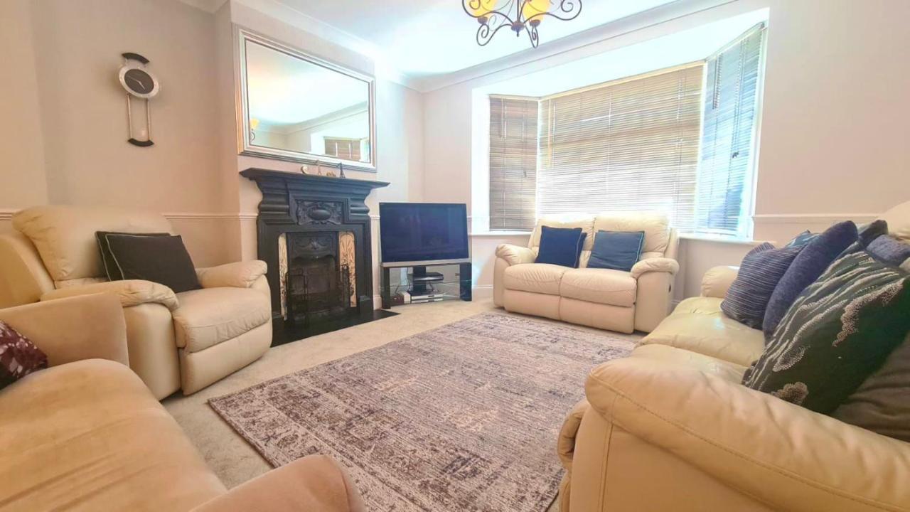 לונדון Cosy Room In East Ham מראה חיצוני תמונה
